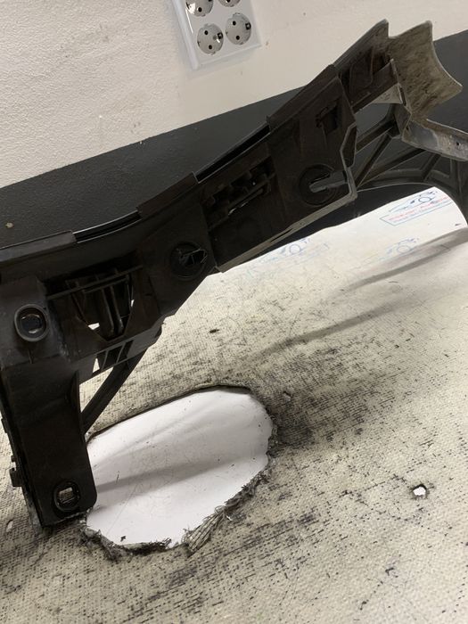 suport stanga bara spate  volkswagen golf 6 plus  1.6 motorina 2010