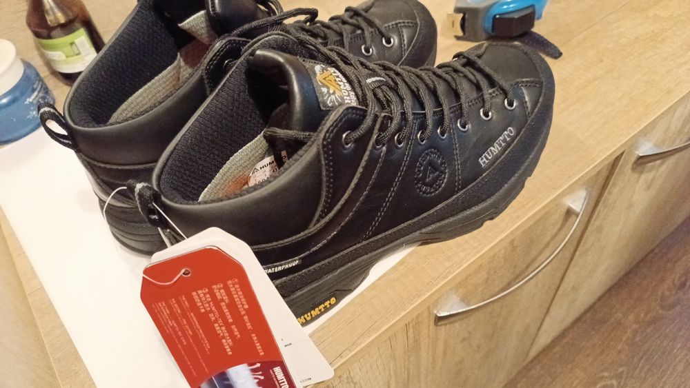 Продам термо кроссовки