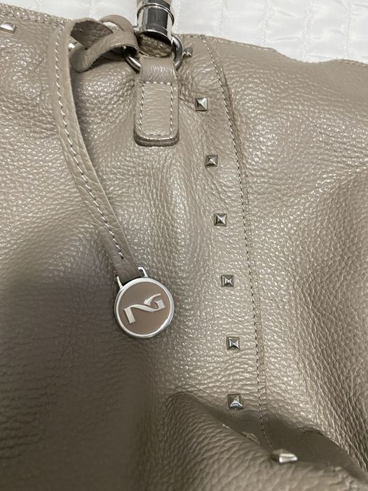 Маркови чанти от естествена кожа