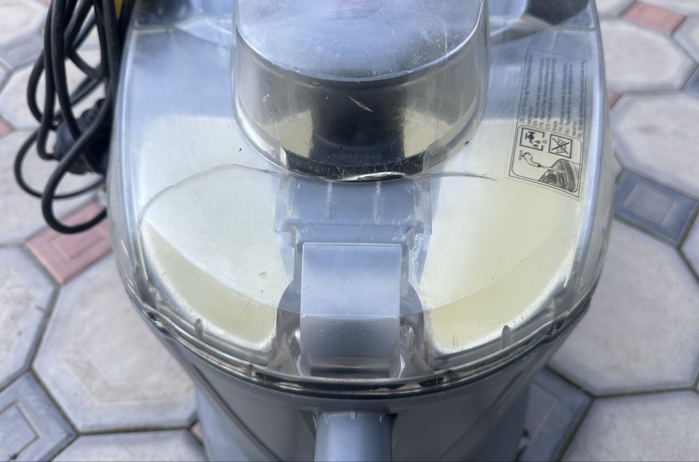 Химчистка Karcher Puzzi 8/1