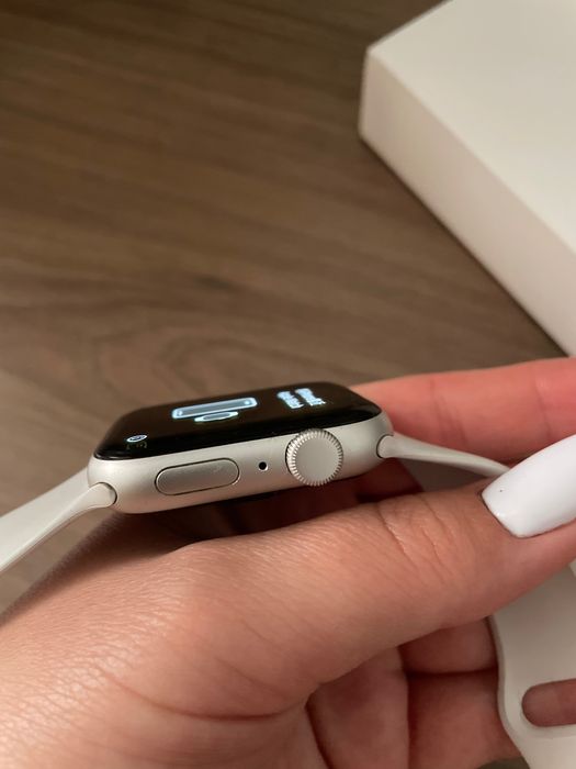 Apple Watch SE 44 mm