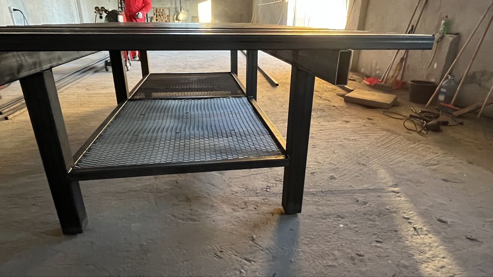 Banc de sudură profesional din profil metalic – robust și stabil