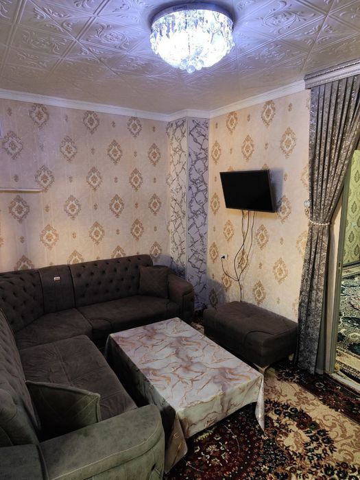 Kvartera sotiladi. 2 xona 3 xona qilingan. Galyorka dom. Birinchi etaj