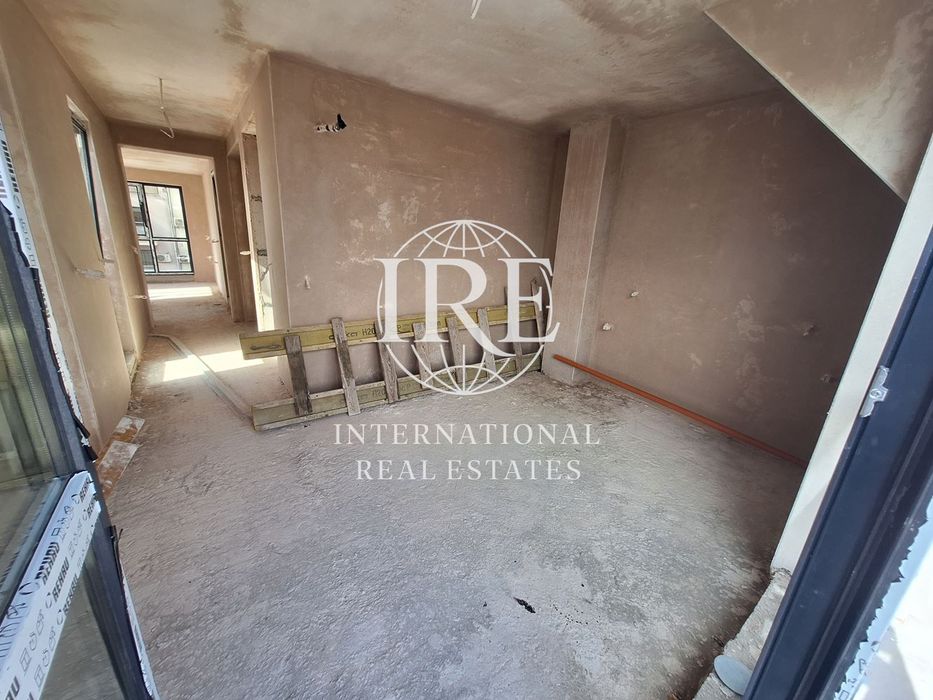 3-стаен в Варна-Окръжна болница площ 218кв.м. цена 360000