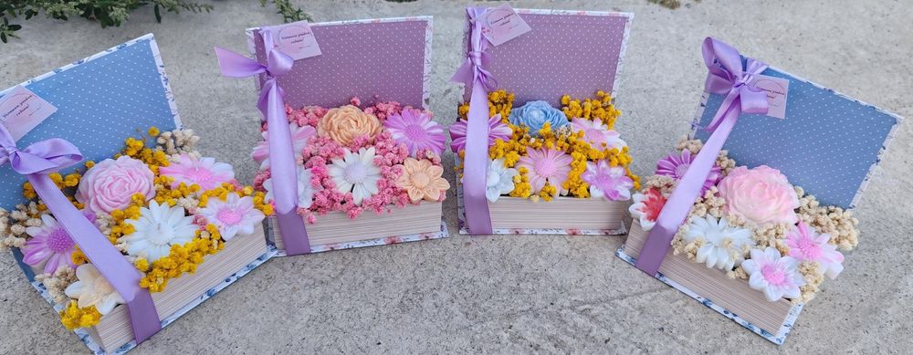 Букети от соев восък