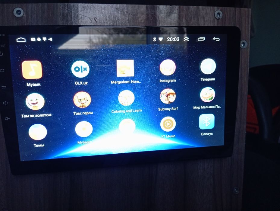 Tesla manitor joyi 32