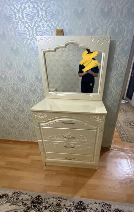 Спальный гарнитур