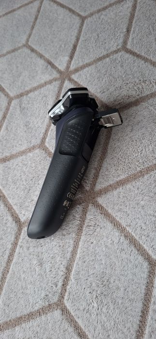 Vând Aparat de ras PHILIPS Shaver Series 5000 S5885