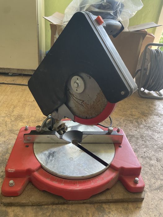Fierăstrău circular de tăiere Güde BKS 1402 1400W 250 mm