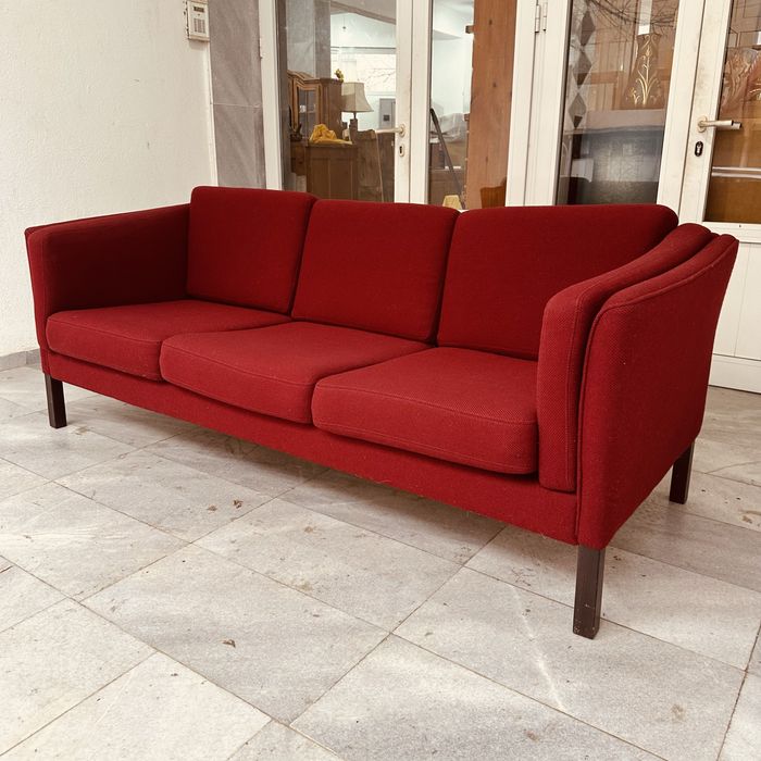 Датски триместен диван – вълнена дамаска от 70-те