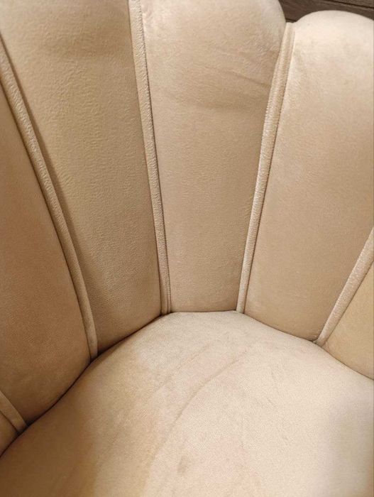 Продается мягкое кресло для гостиной