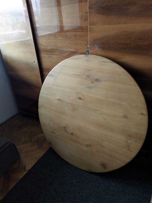 Masa rotunda de pin, stil Ikea