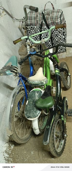 Продам 3 детск велосип за все 15 тысяч надо поменять несколько камер .