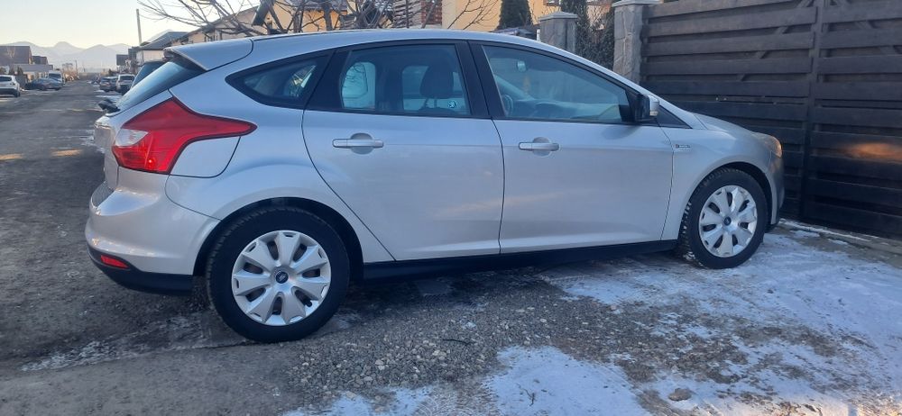 Ford focus 1.0, 165000km, istoric, hatchback