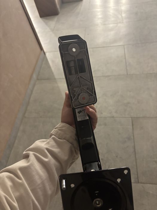 Кронштейн  на стенный для компа