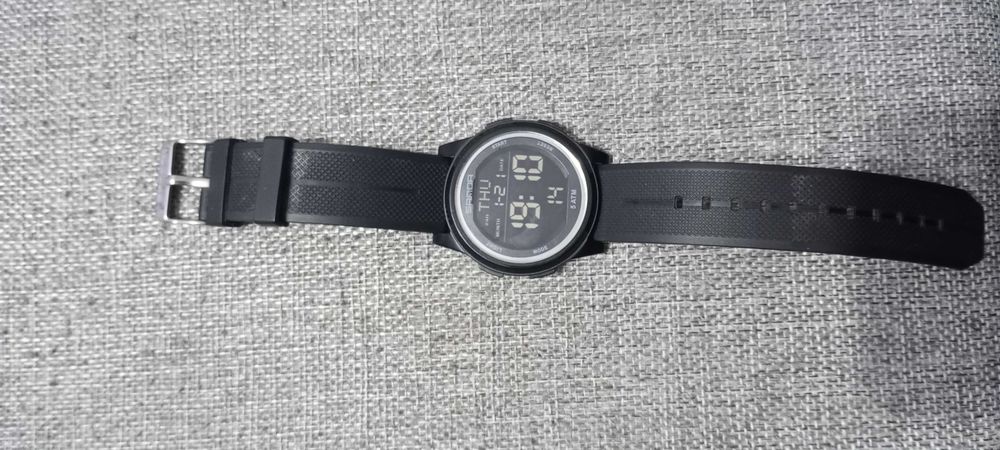 Продавам водоустойчив часовник Sanda 5 бара