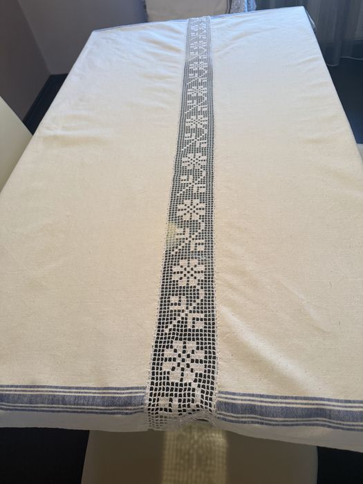 Fata de masa tesuta la razboi/ fata de masa in traditionala