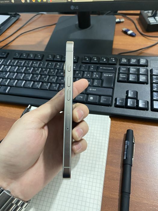 iPhone 16 pro 128 gb