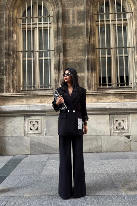 Дамски елегантен костюм – сако и широк панталон