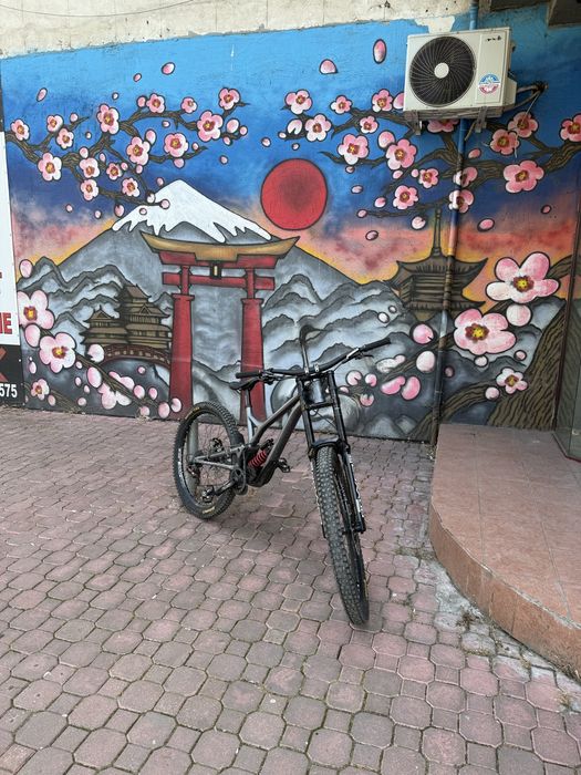 Dh колело Commencal v4