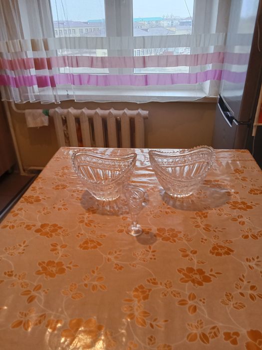 Продаются посуды вазы и рюмки