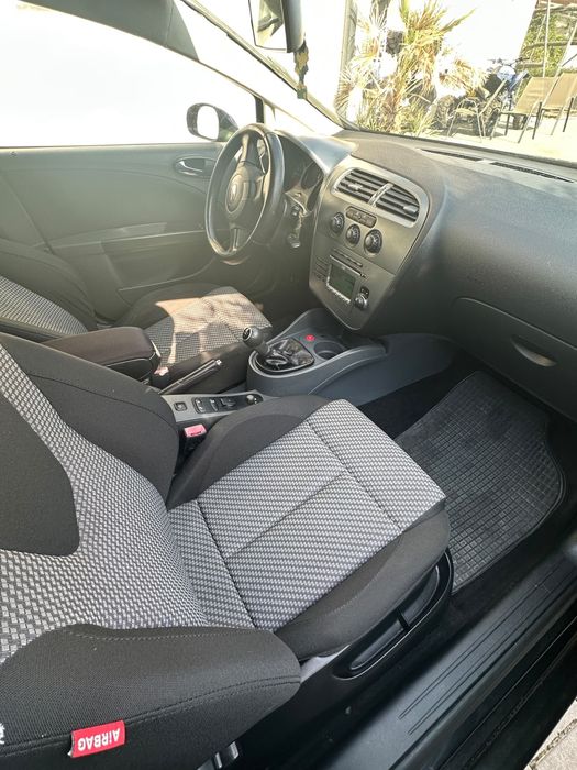 Vând SEAT Leon 1.4 MPI – 90 CP – 2009 – 178.836 km