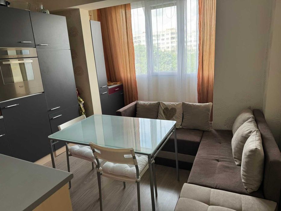 Продава тристаен апартамент в Люлин 5 град София