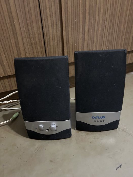 Колонки разные .