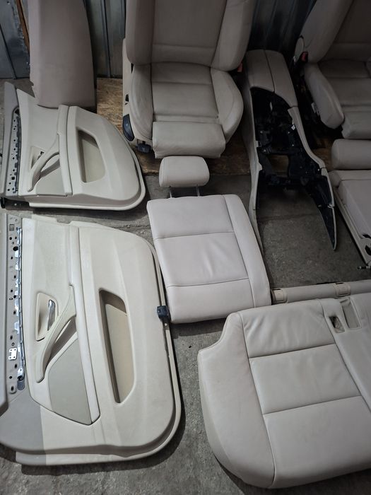 Interior Piele complet BMW Seria 5 F10 Sport Pachet – Dakota Oyster Crem cu Încălzire și Perdeluțe