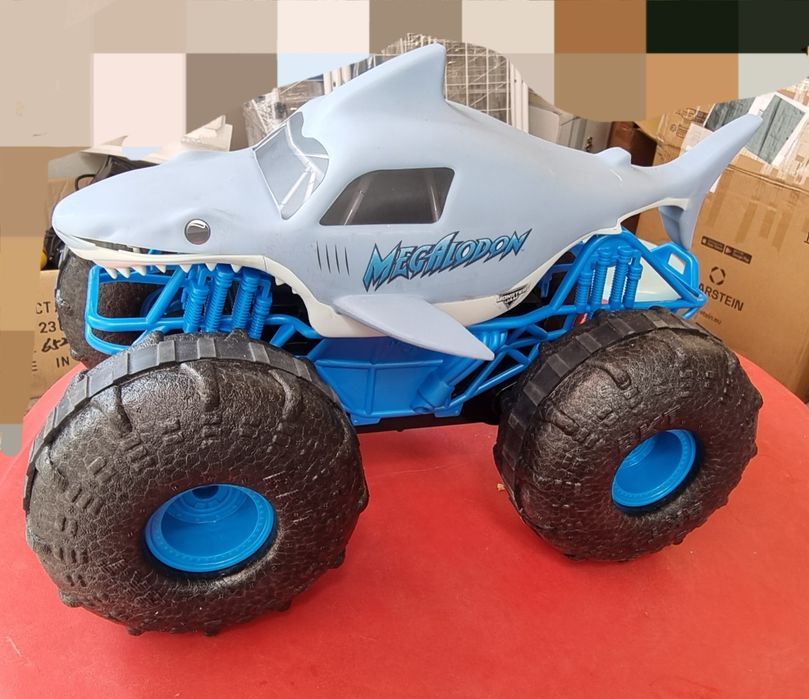 Бъги акула с дистанционно