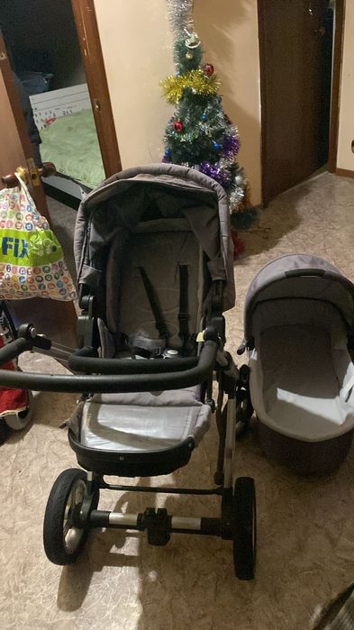 Коляска зима лето срочно.