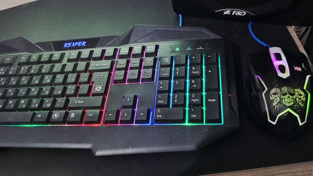 Срочно! Продаю ПК + монитор + UPS + игровые аксессуары