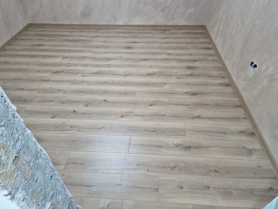 Монтаж на ламиниран паркет - качествено,чисто и на добра цена -Ламинат