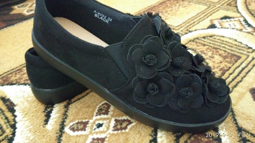 Дамски обувки с цветенца