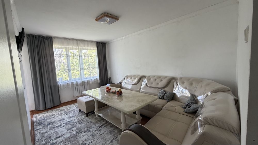 Мархабо.Сдаётся 2х комнатная квартира. 14-Школа