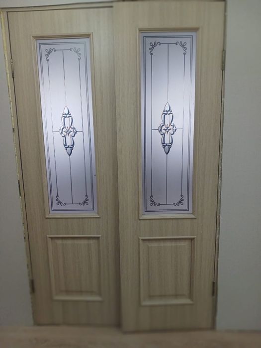 Продам 5 дверей, цены разные