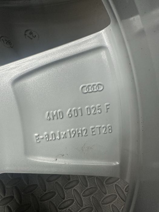 19-цола 5х112 - Audi - A4-A5-A6-A7-A8-Q5-Q7