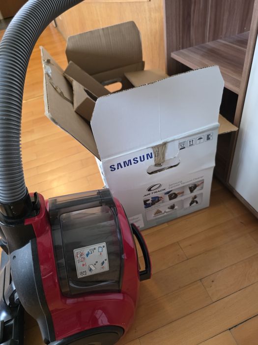 Samsung Aspirator în stare perfectă de funcționare.