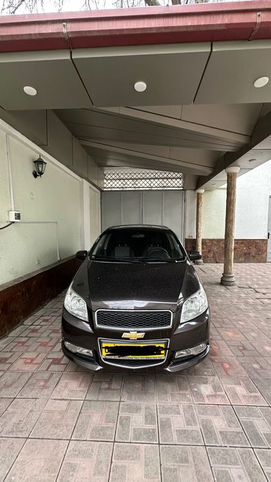 Nexia 3 avtomat sotiladi