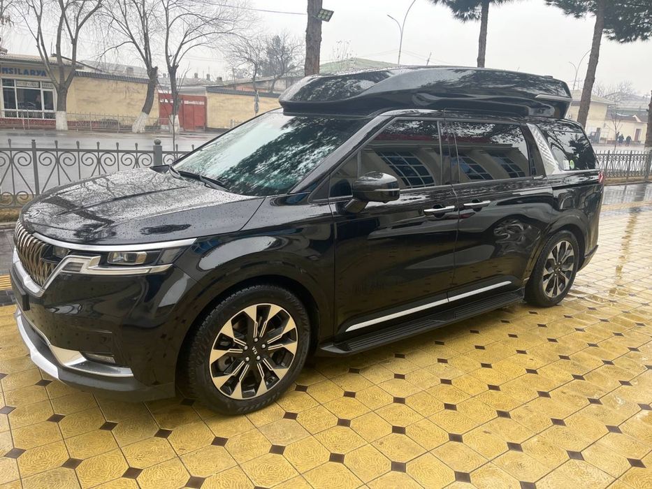 Kia Carnival Hi Limousine