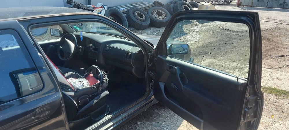 продавам фолксваген голф 1.4 газ/бензин