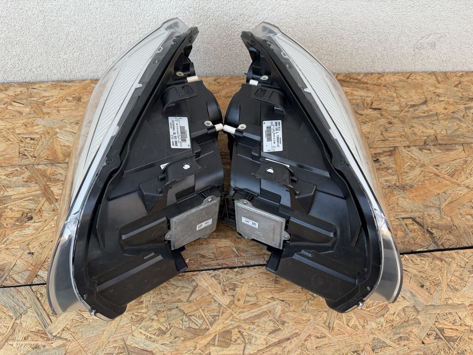 SET Far stanga dreapta BMW X1 E84 LCI Facelift Xenon + LED Originale