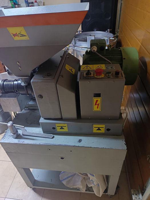 Presă de ulei la rece