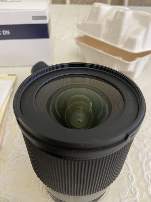 Продам Sony a6400+kit, sigma 16mm f1.4