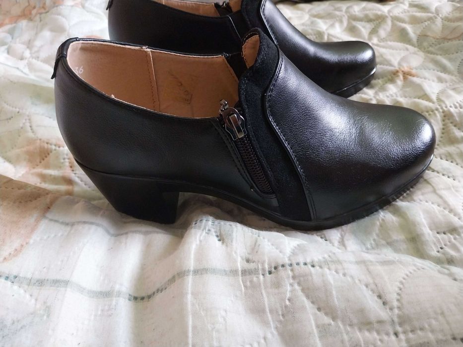 Дамски обувки, нови