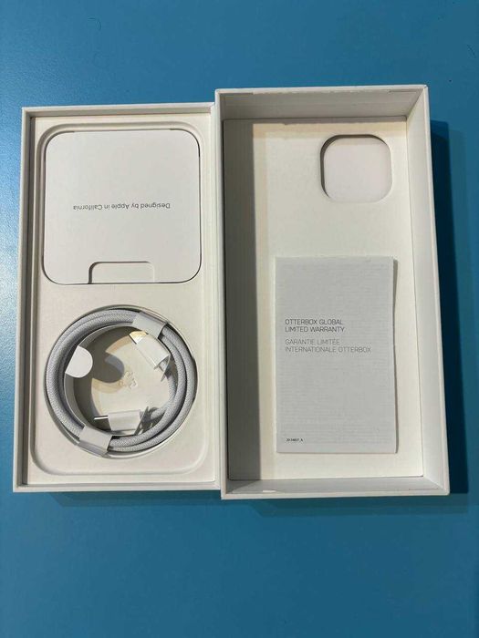 iPhone 15 Plus 256GB Black доживотна гаранция на протектора!