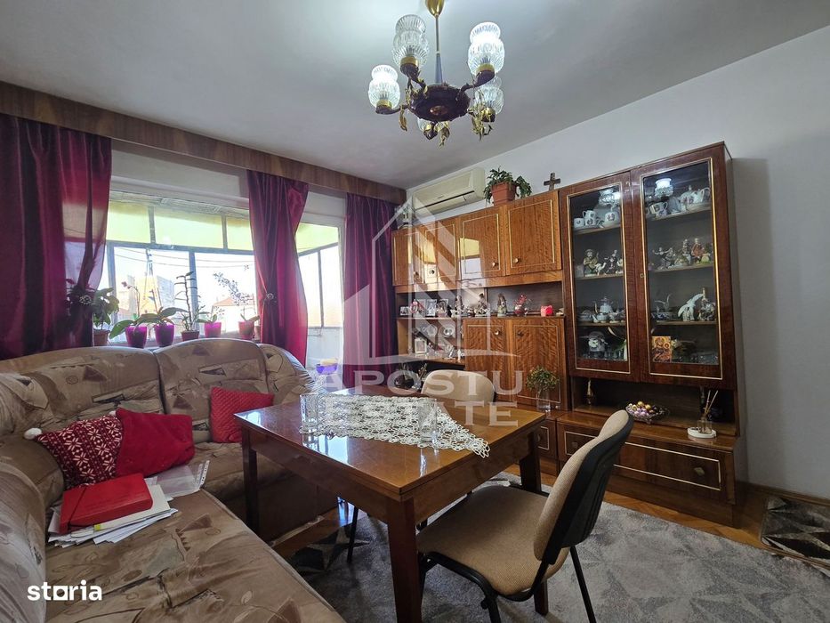 Apartament de vanzare cu 4 camere, centrala proprie, Dacia, Timisoara — fotografia 1