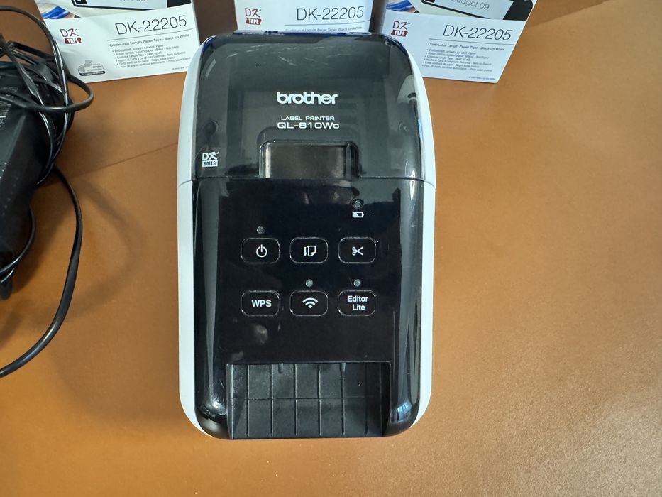 Imprimanta termica Brother QL810 wifi + 3 role noi