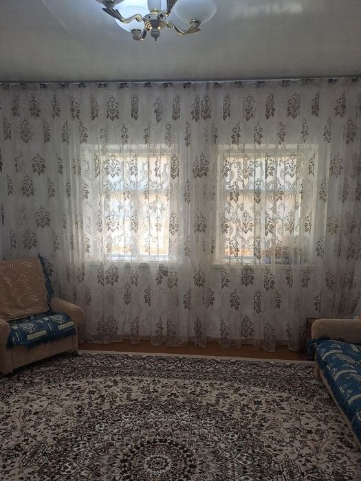 Продаётся дом в Центре Города Янгиюль 4 сотки.