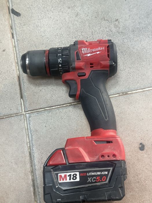 Milwaukee винтоверт m18